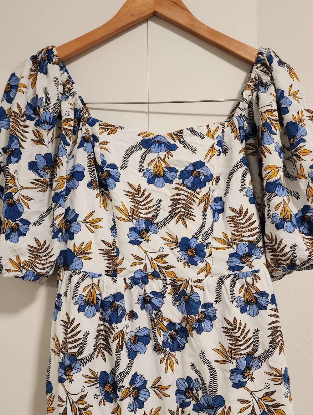 Floral Midi Puff Sleeve Dress - Picture 2 of 6